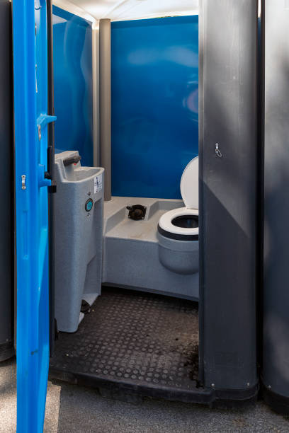 Best Porta potty rental near me  in Tipton, IA